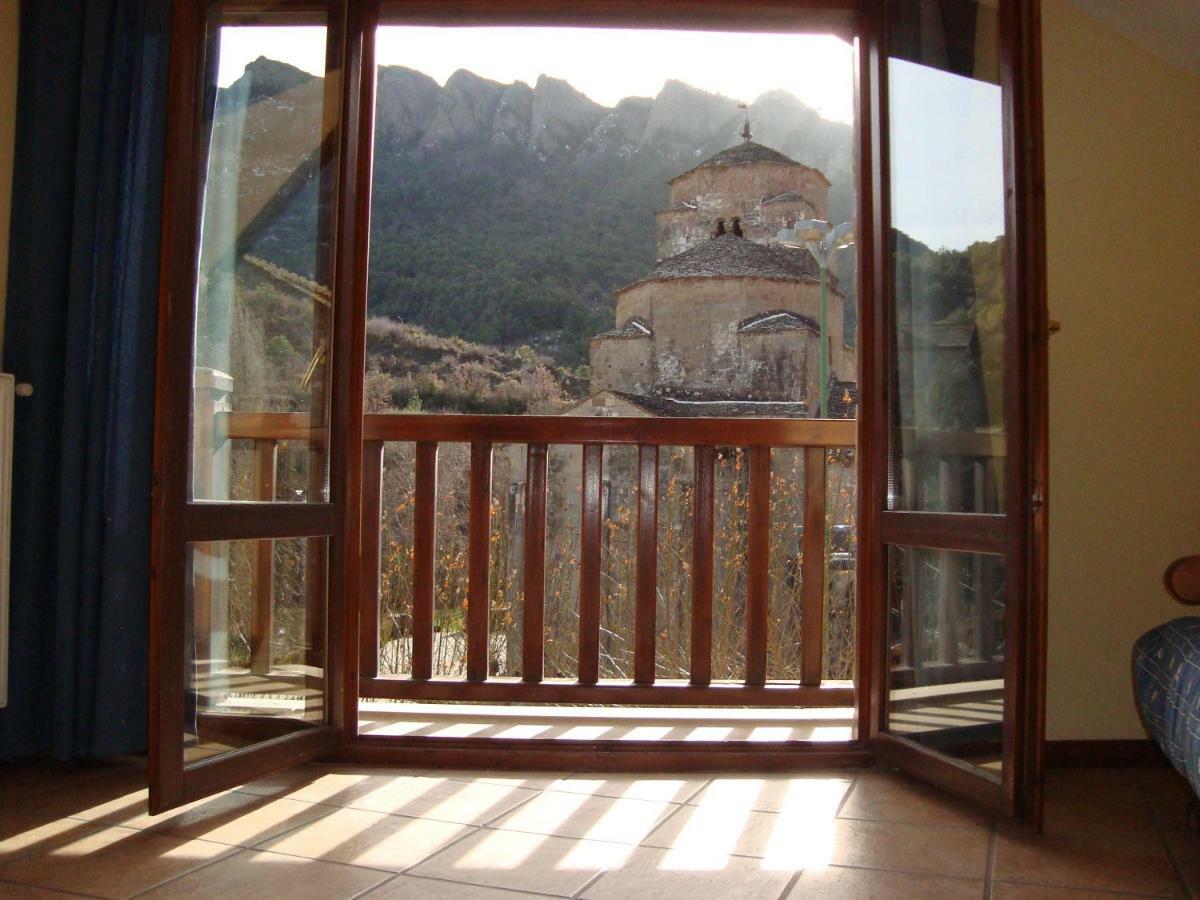 Apartamentos Turisticos San Juan De La Pena Санта-Крус-де-ла-Серос Экстерьер фото